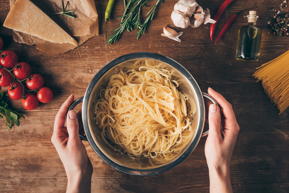 cacio e pepe shelter in place recipe covid-19 lockdown pepper garlic olive oil spaghetti romano cheese